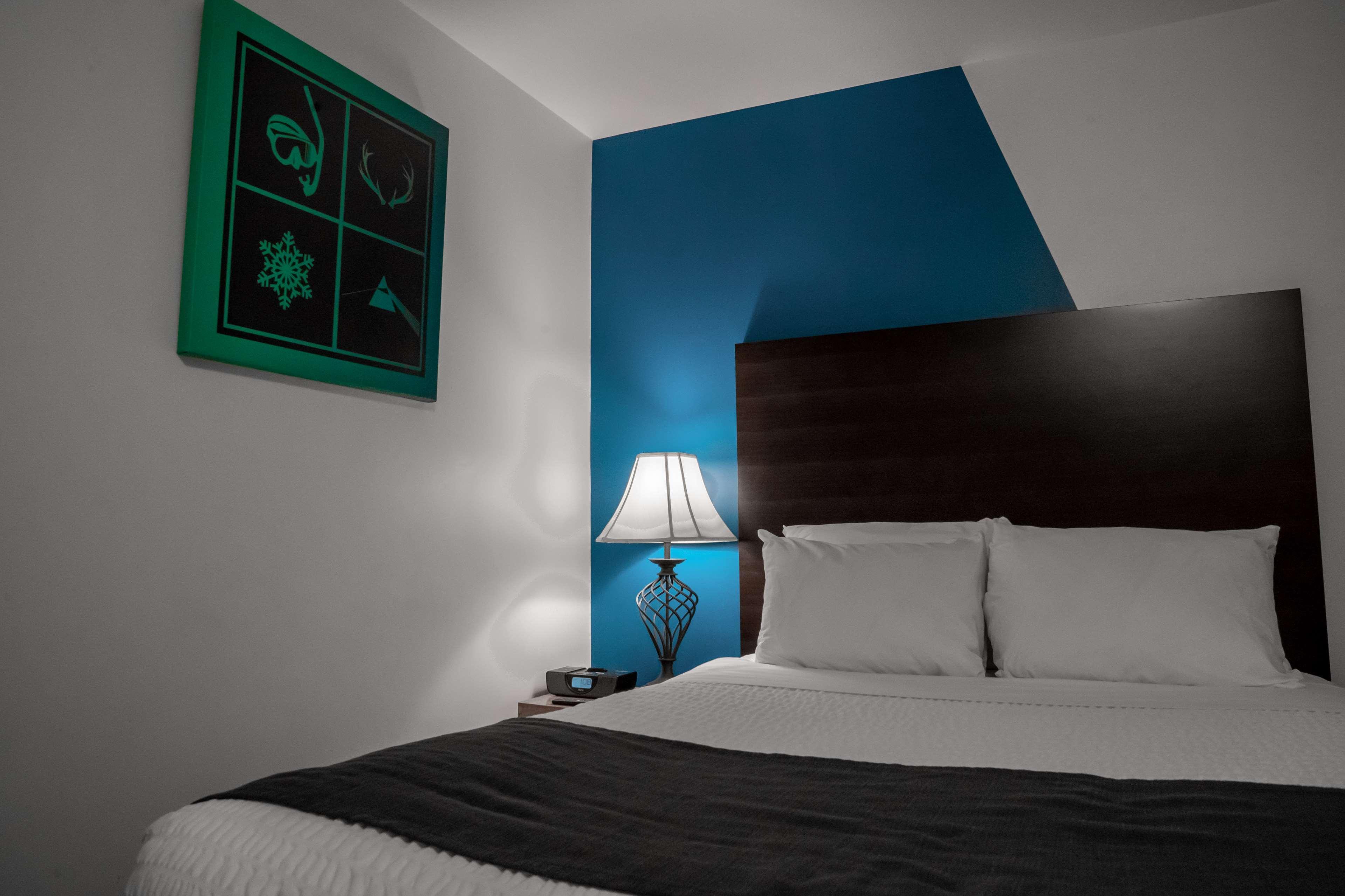 Stoke Hotel Surestay Collection By Best Western Revelstoke Exteriér fotografie