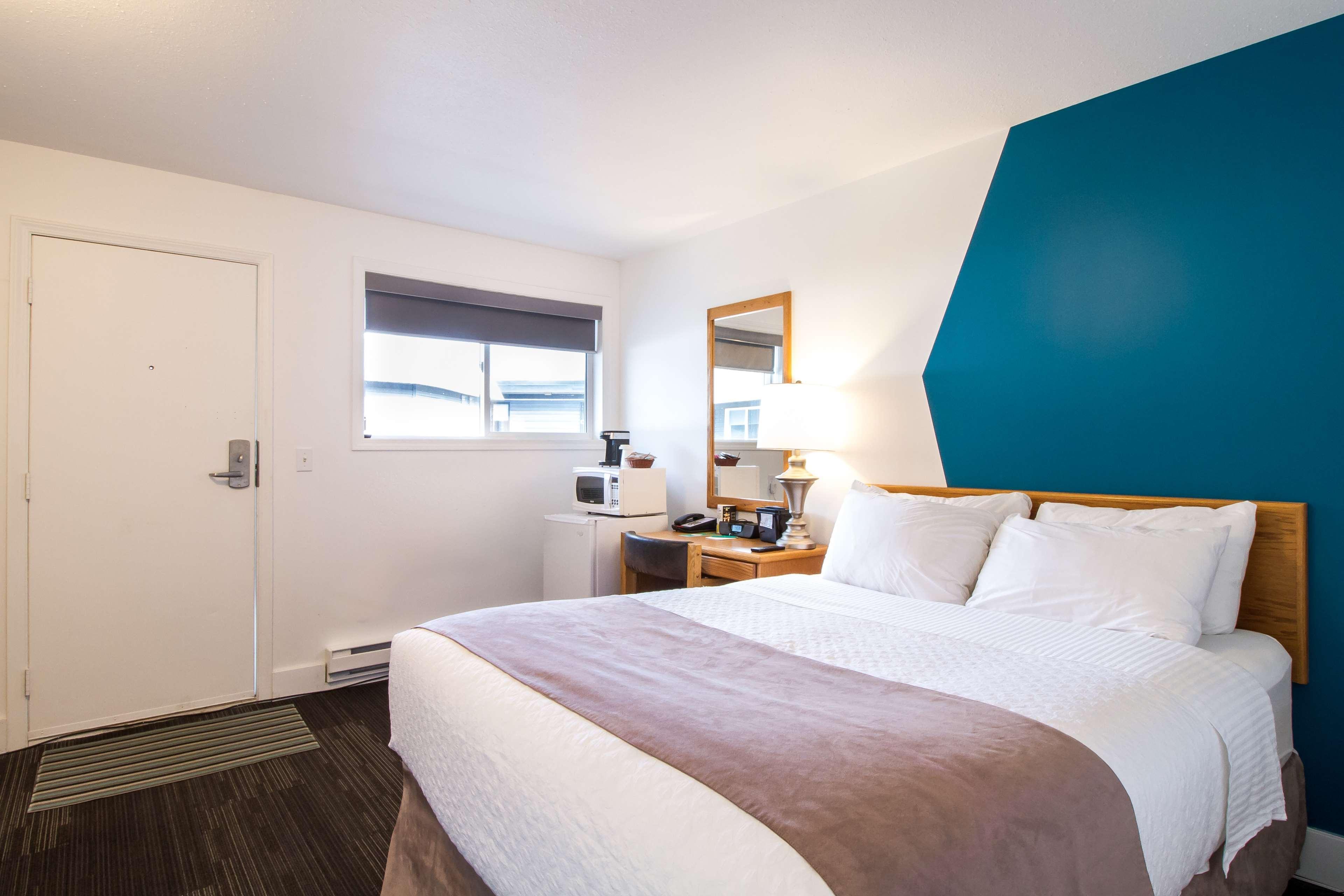 Stoke Hotel Surestay Collection By Best Western Revelstoke Exteriér fotografie