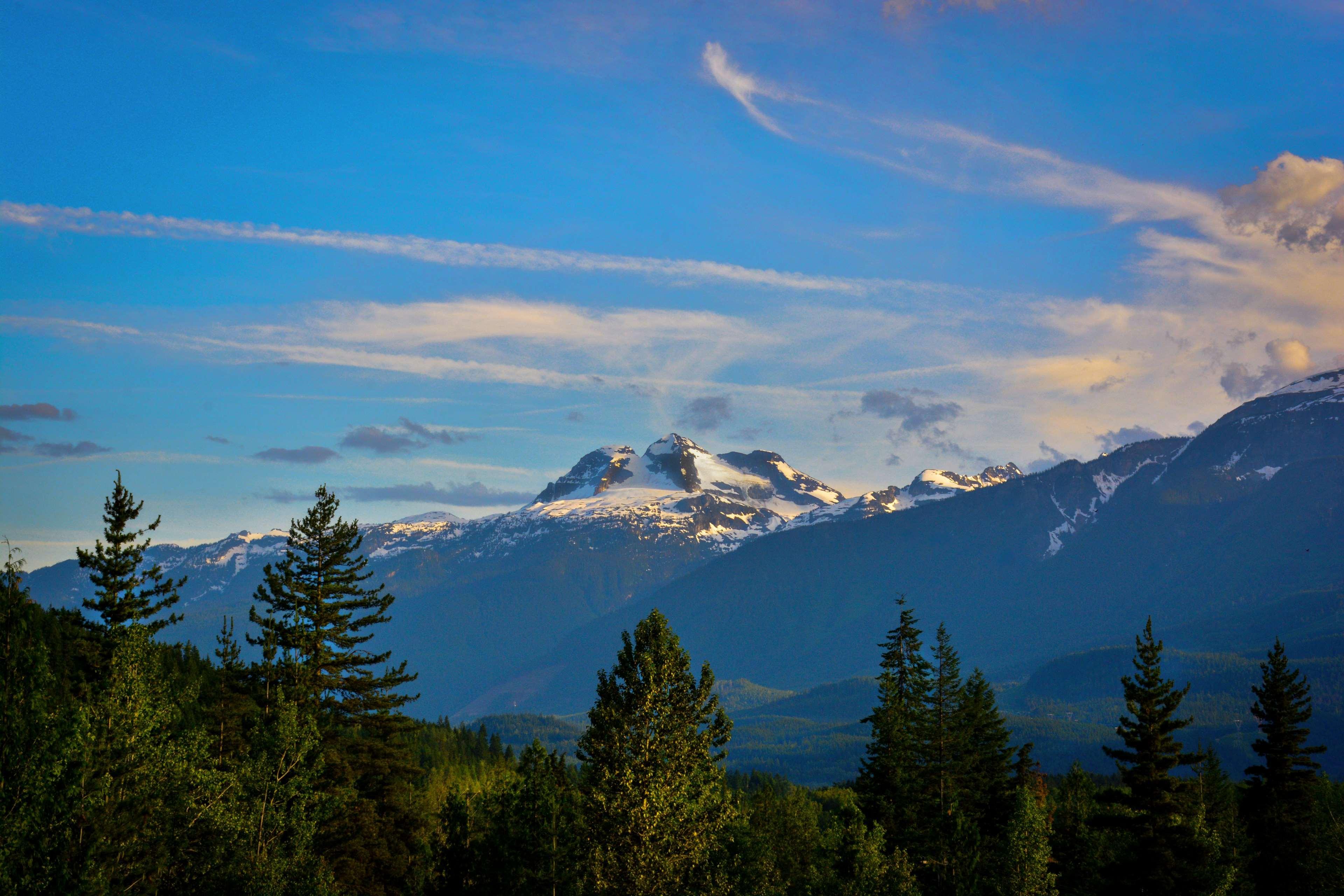 Stoke Hotel Surestay Collection By Best Western Revelstoke Exteriér fotografie