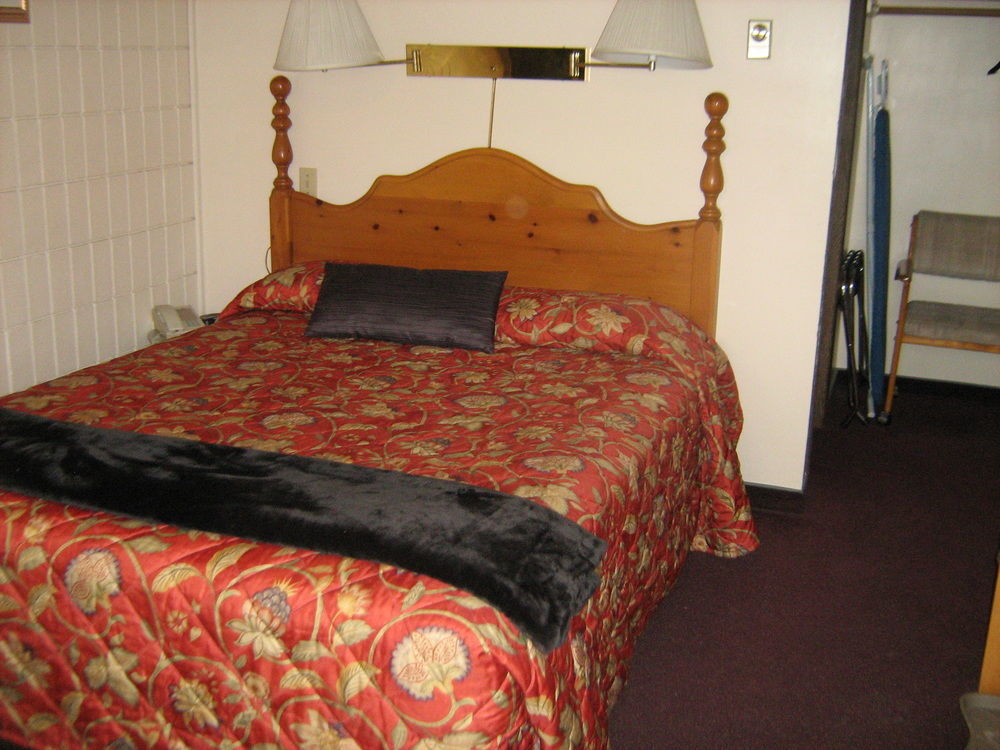 Stoke Hotel Surestay Collection By Best Western Revelstoke Exteriér fotografie